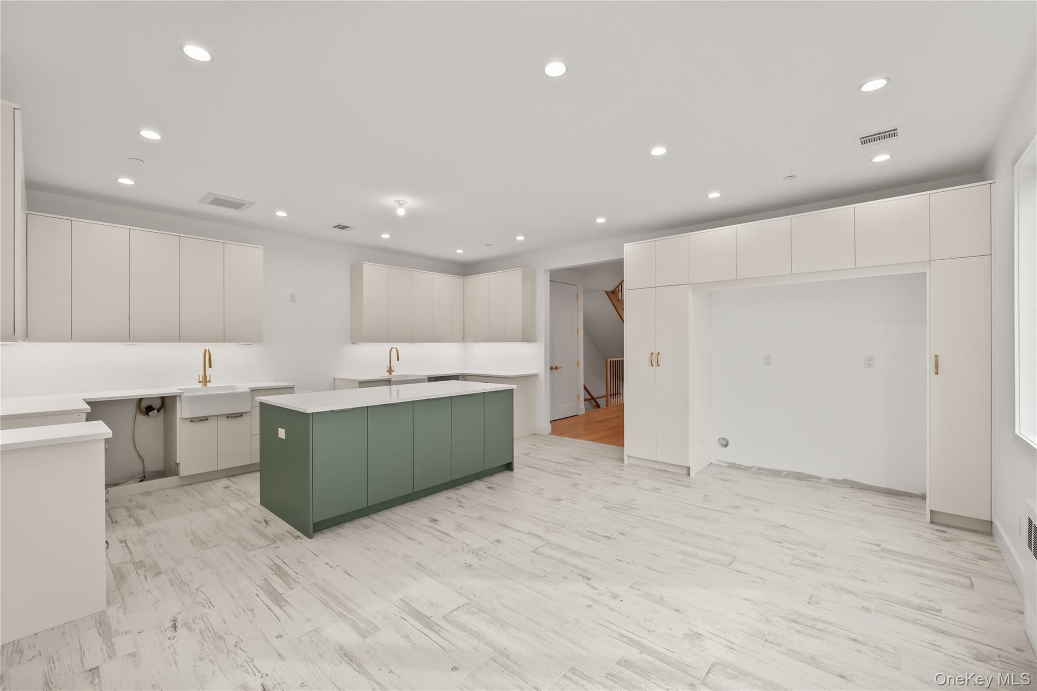 23 Singer Avenue, Unit 211 Spring Valley, NY 10977 - Photo 15 of 45