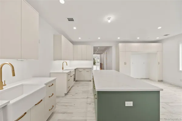 $1,650,000 | 23 Singer Avenue, Unit 211, Spring Valley, NY 10977