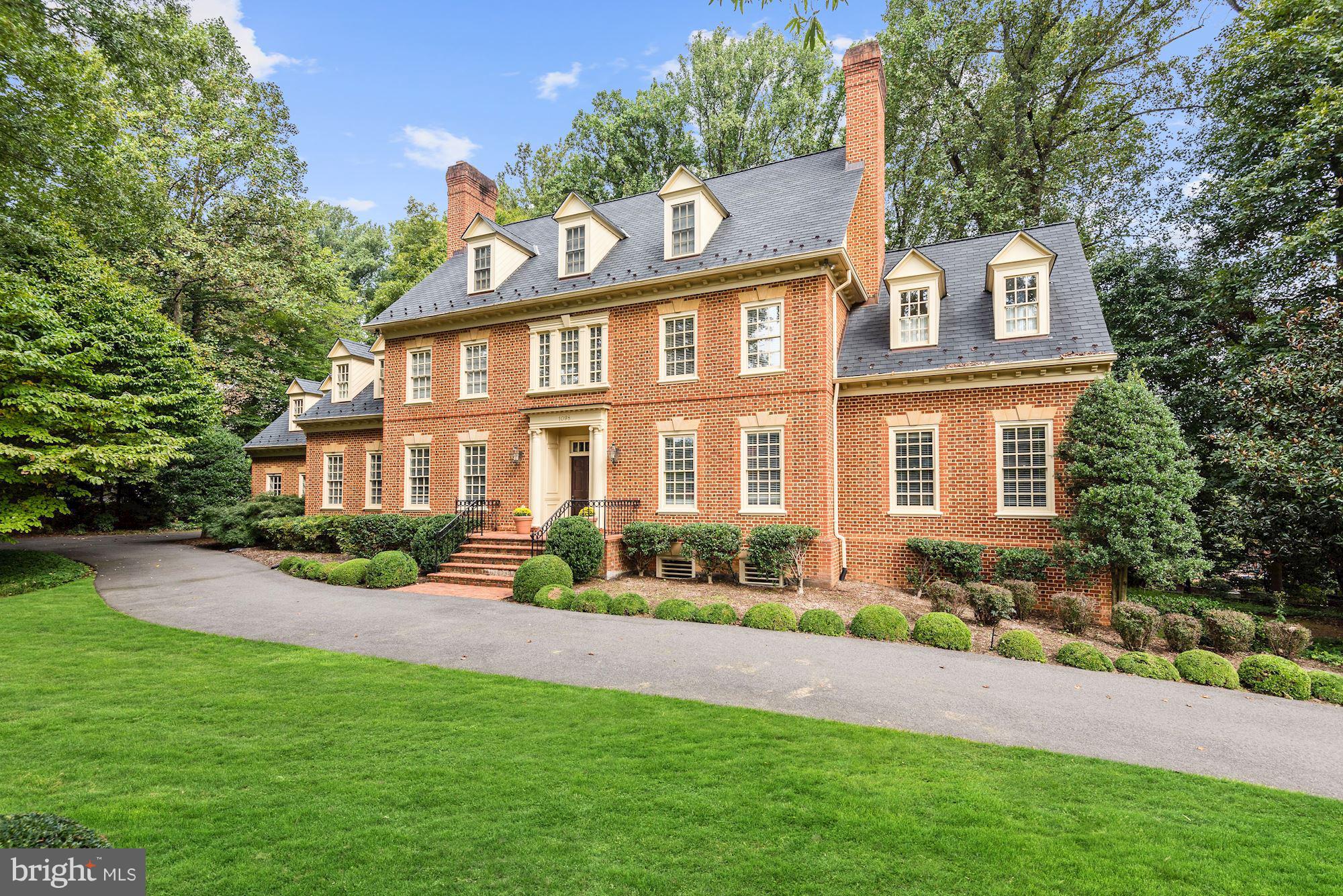 1098 Mill Ridge McLean, VA 22102 - Photo 2 of 27 Exterior (Front)