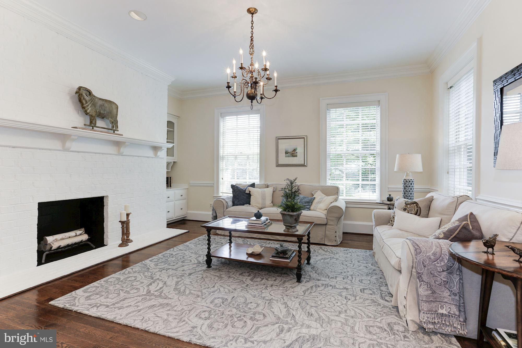 1098 Mill Ridge McLean, VA 22102 - Photo 11 of 27 Family Room