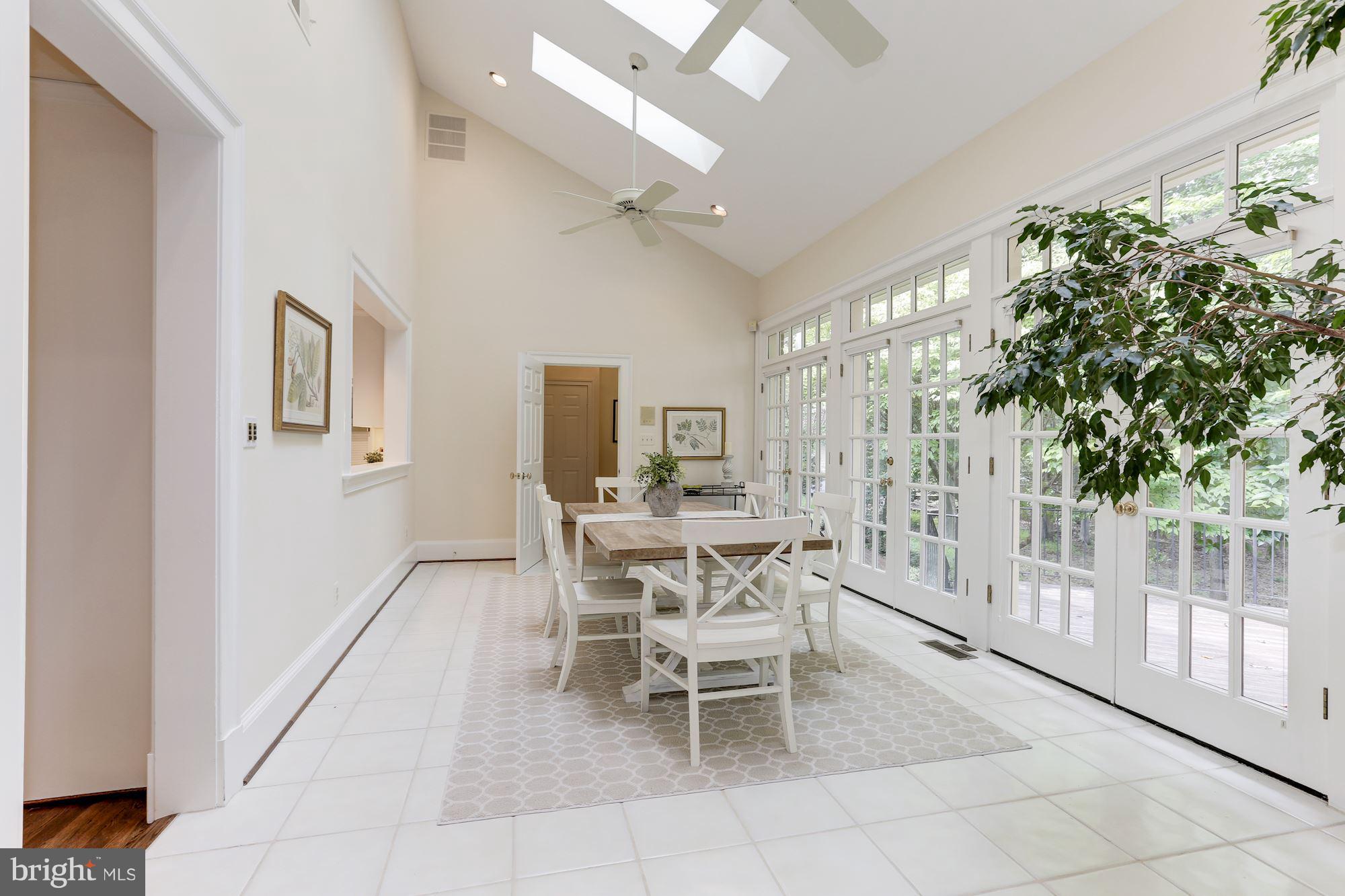 1098 Mill Ridge McLean, VA 22102 - Photo 13 of 27 Interior (General)