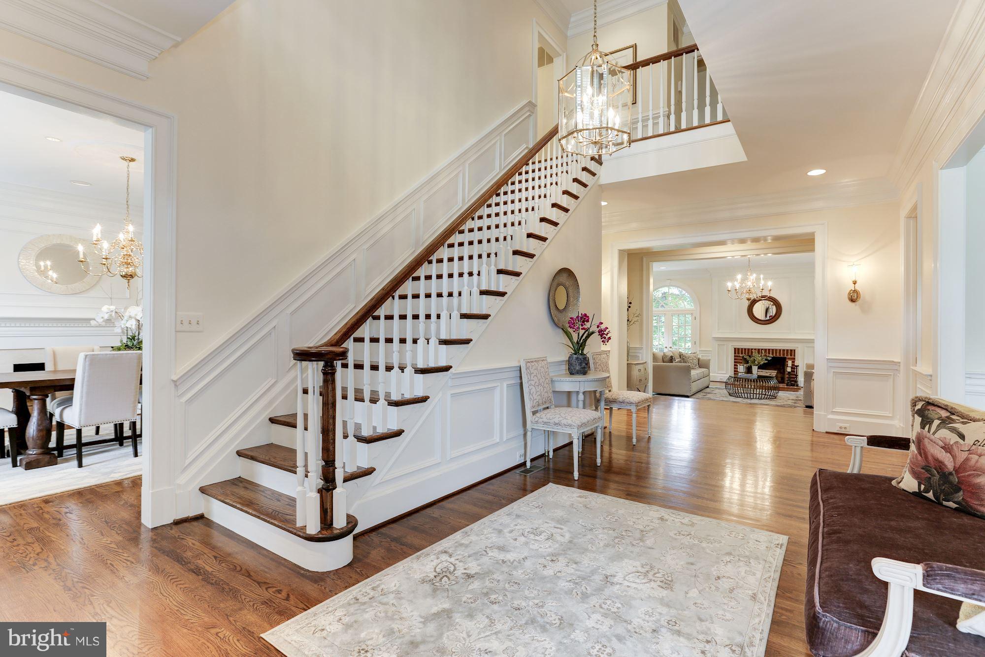 1098 Mill Ridge McLean, VA 22102 - Photo 3 of 27 Interior (General)