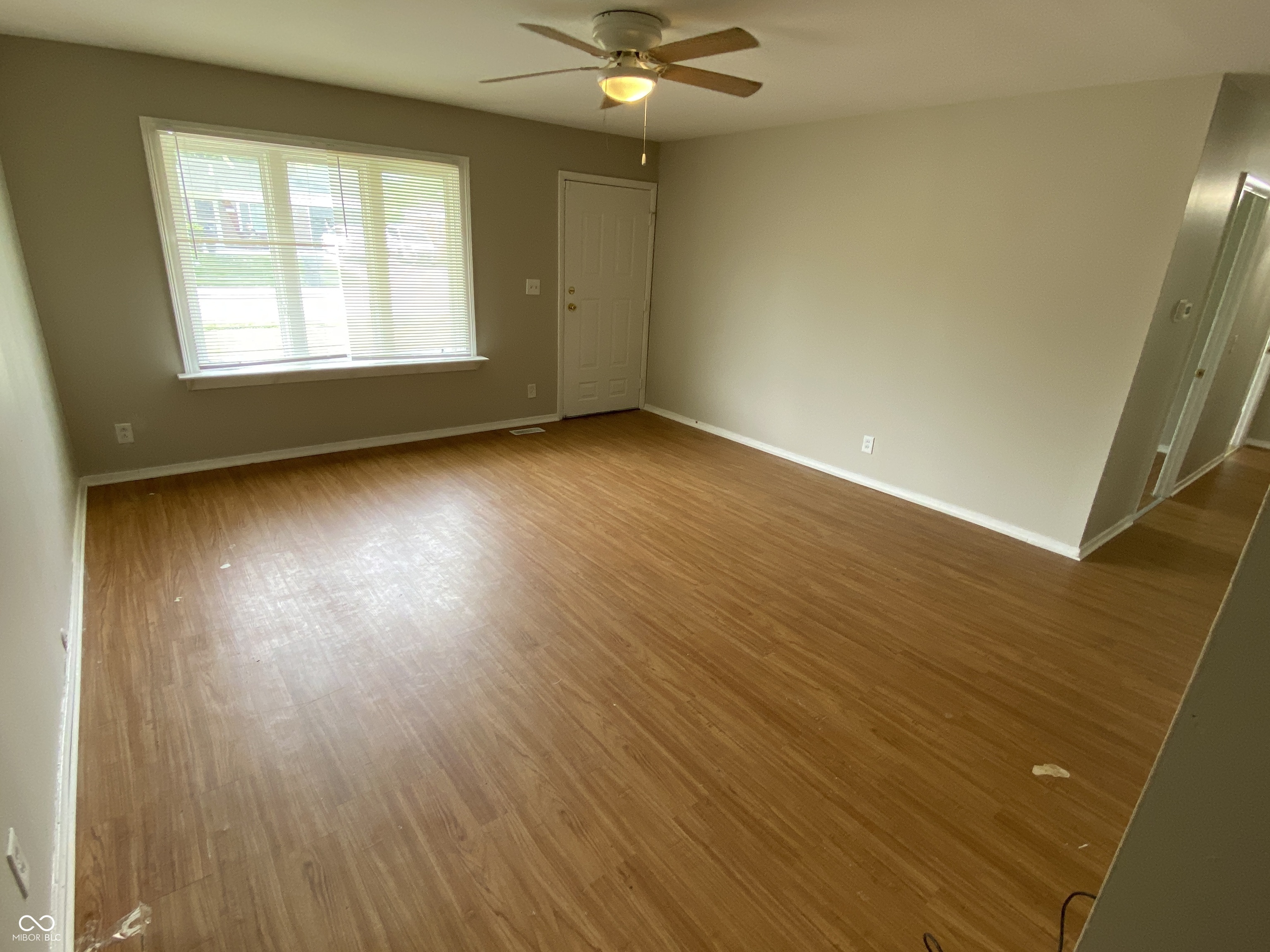 7910 Roy Road Indianapolis, IN 46219 - Photo 4 of 15