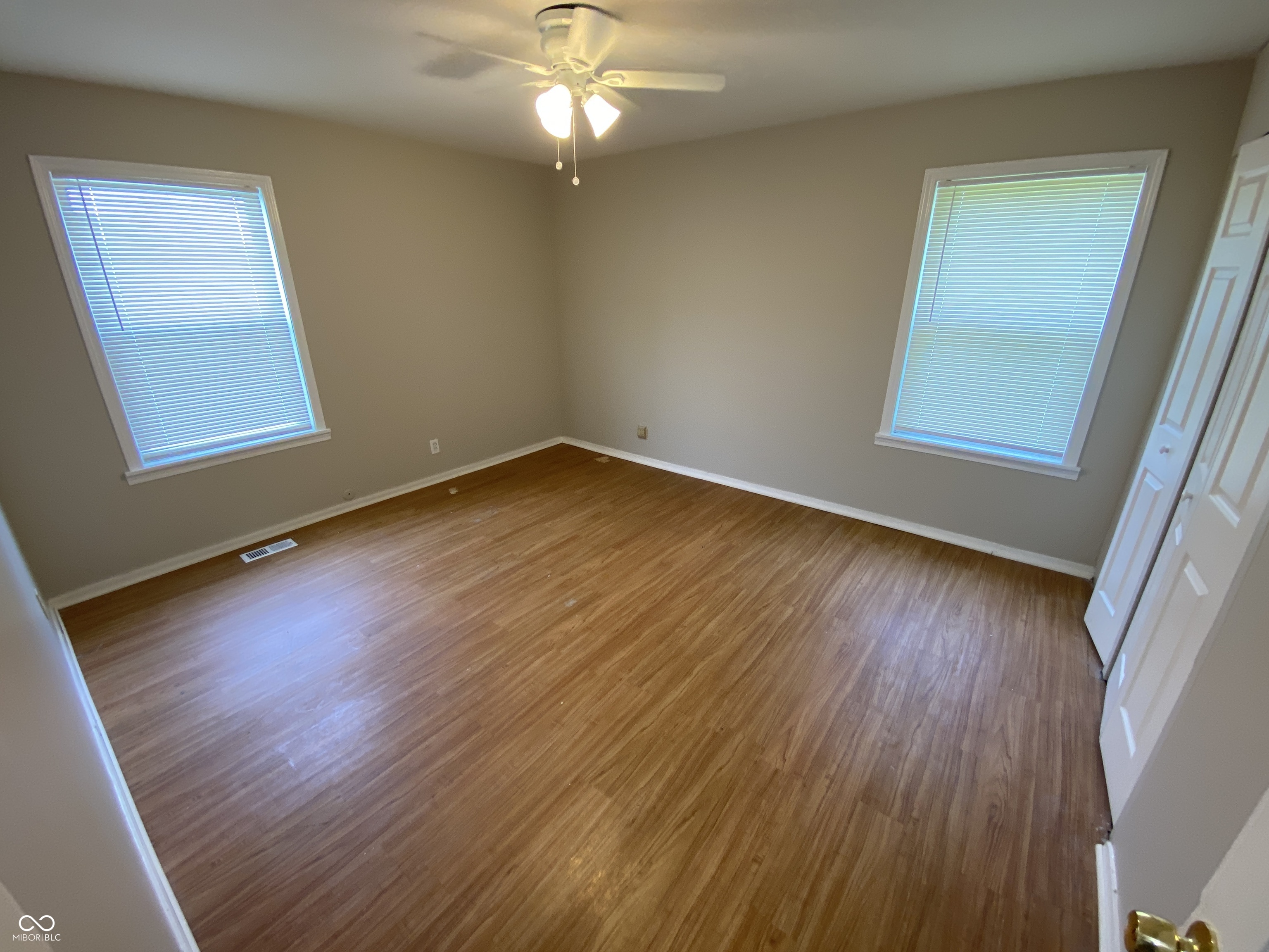 7910 Roy Road Indianapolis, IN 46219 - Photo 8 of 15