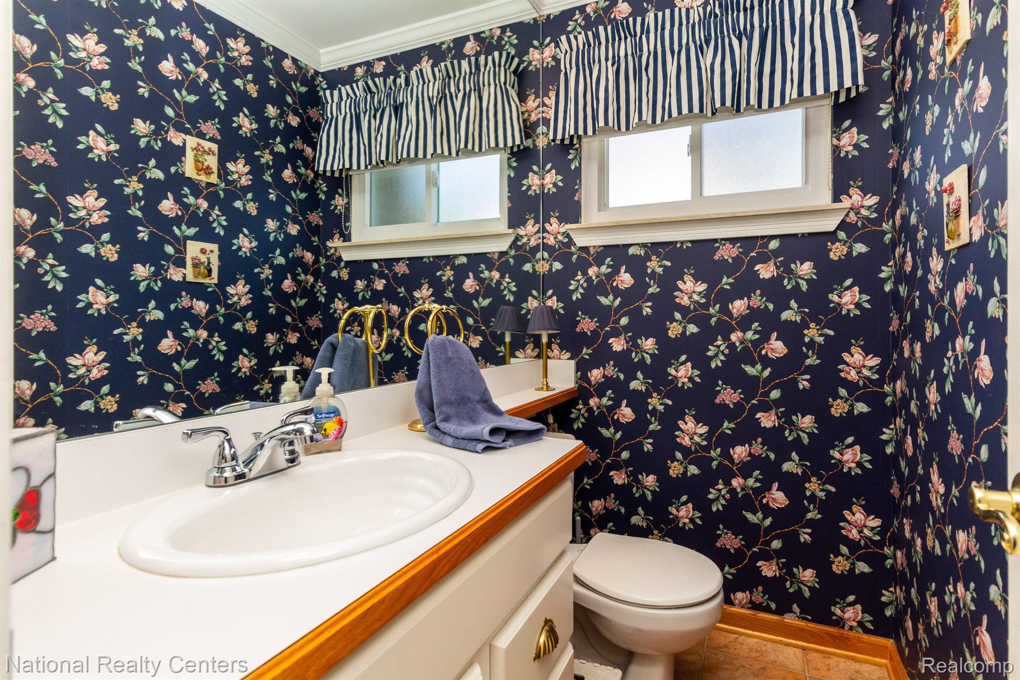 36509 Saxony Road Farmington, MI 48335 - Photo 32 of 49 Gallery Image 32
