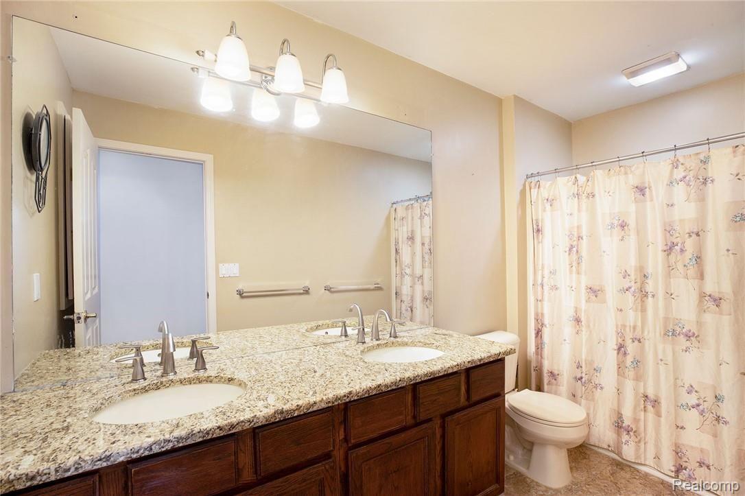 46970 Eastbourne Road Canton, MI 48188 - Photo 26 of 41 RM_45.jpg