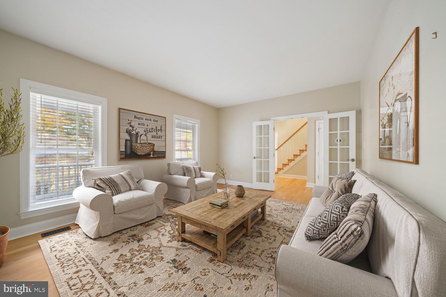 41743 Stumptown Road Leesburg, VA 20176 - Photo 10 of 44 Living Room