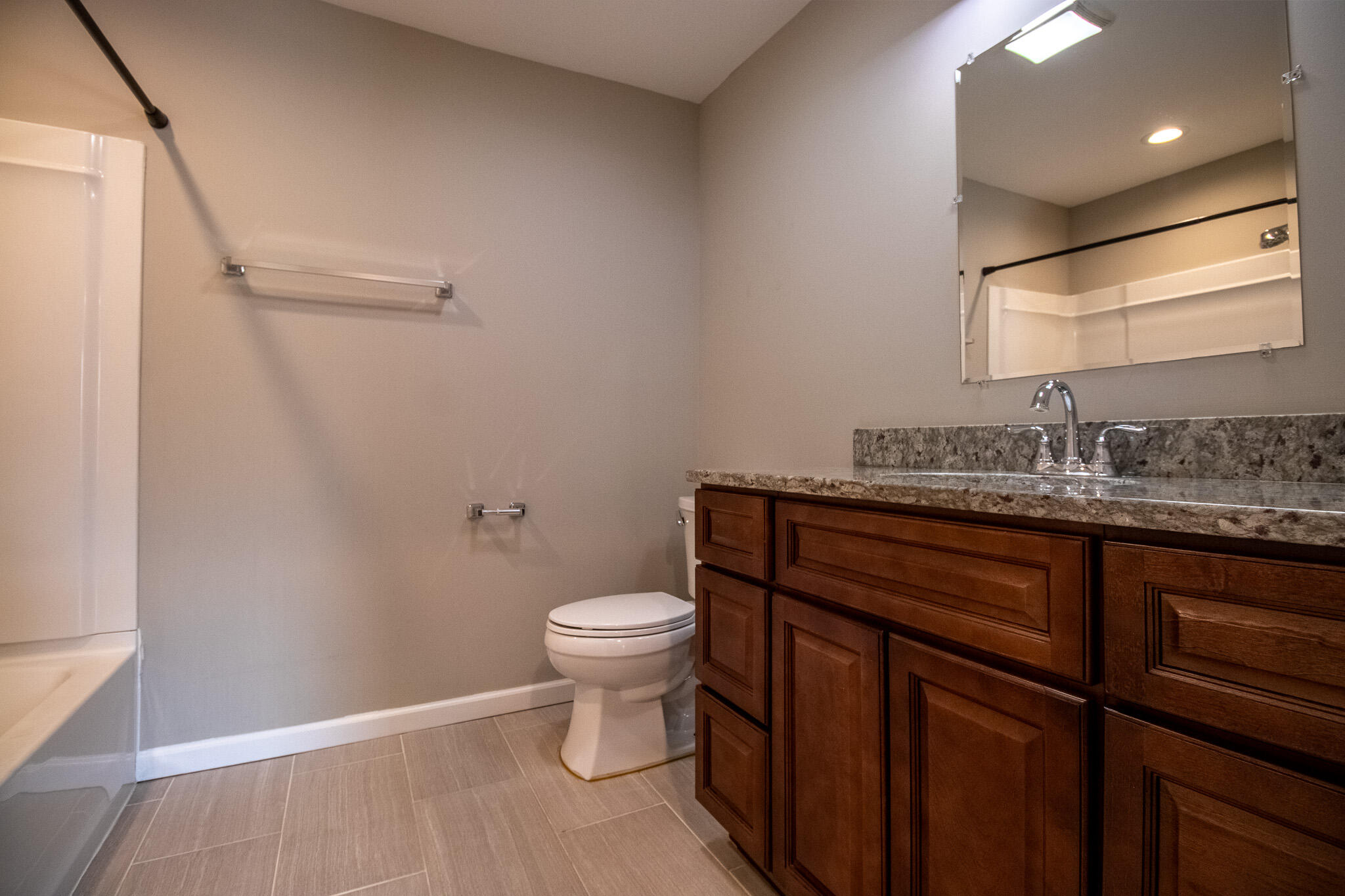 570 Wabash Street Milan, MI 48160 - Photo 8 of 29 IMG_2260-HDR (1)