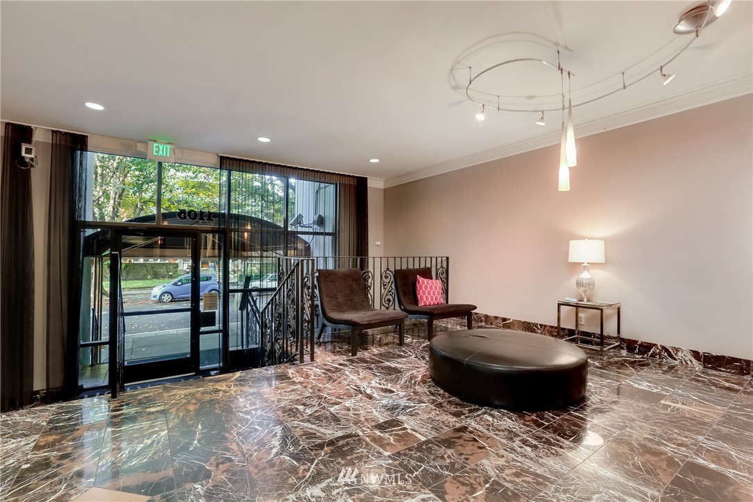 1105 Spring Street, Unit 1303 Seattle, WA 98104 - Photo 23 of 25