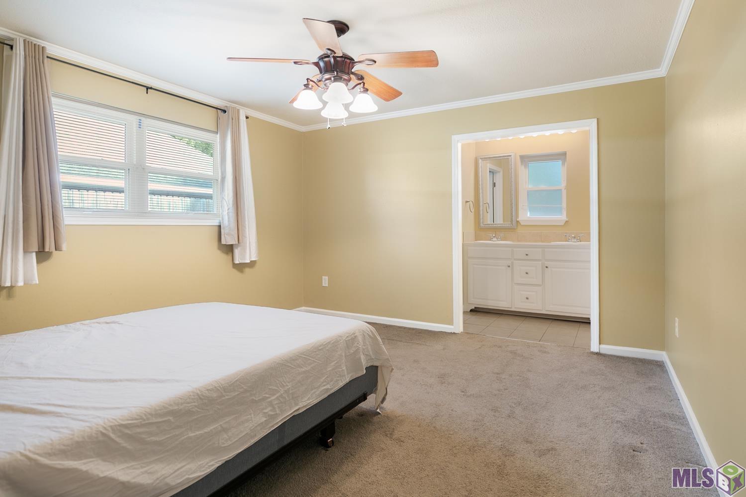 1041 Crescent Drive Baton Rouge, LA 70806 - Photo 8 of 11 Primary Bedroom