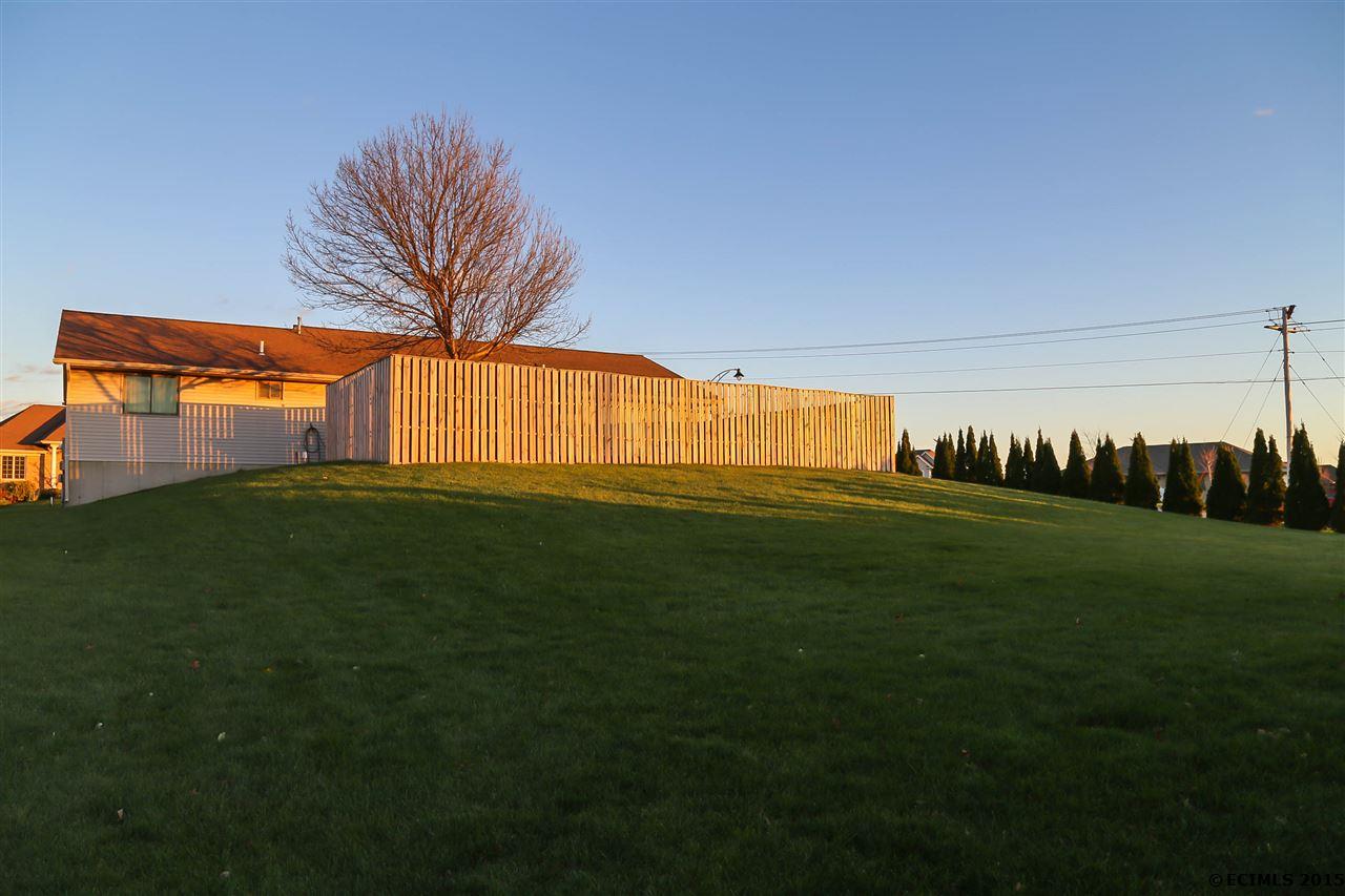 2301 Antler Ridge Drive Dubuque, IA 52002 - Photo 24 of 25 Gallery Image 24