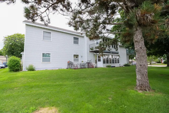 $210,000 | 3540 East Avenue South, Unit B, La Crosse, WI 54601