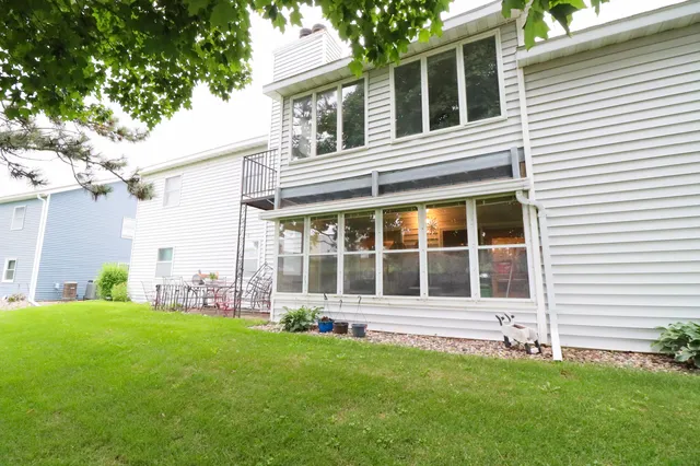 $210,000 | 3540 East Avenue South, Unit B, La Crosse, WI 54601