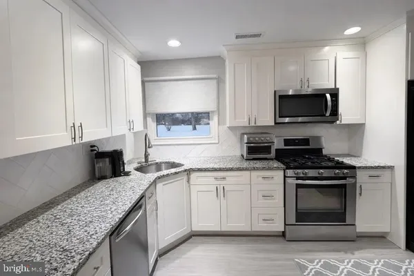 $3,200 | 1919 Creek Road, Hainesport, NJ 08036