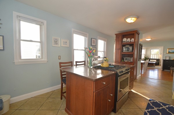 5 Howe Street, Unit 5 Watertown, MA 02472 - Photo 8 of 12 Gallery Image 8