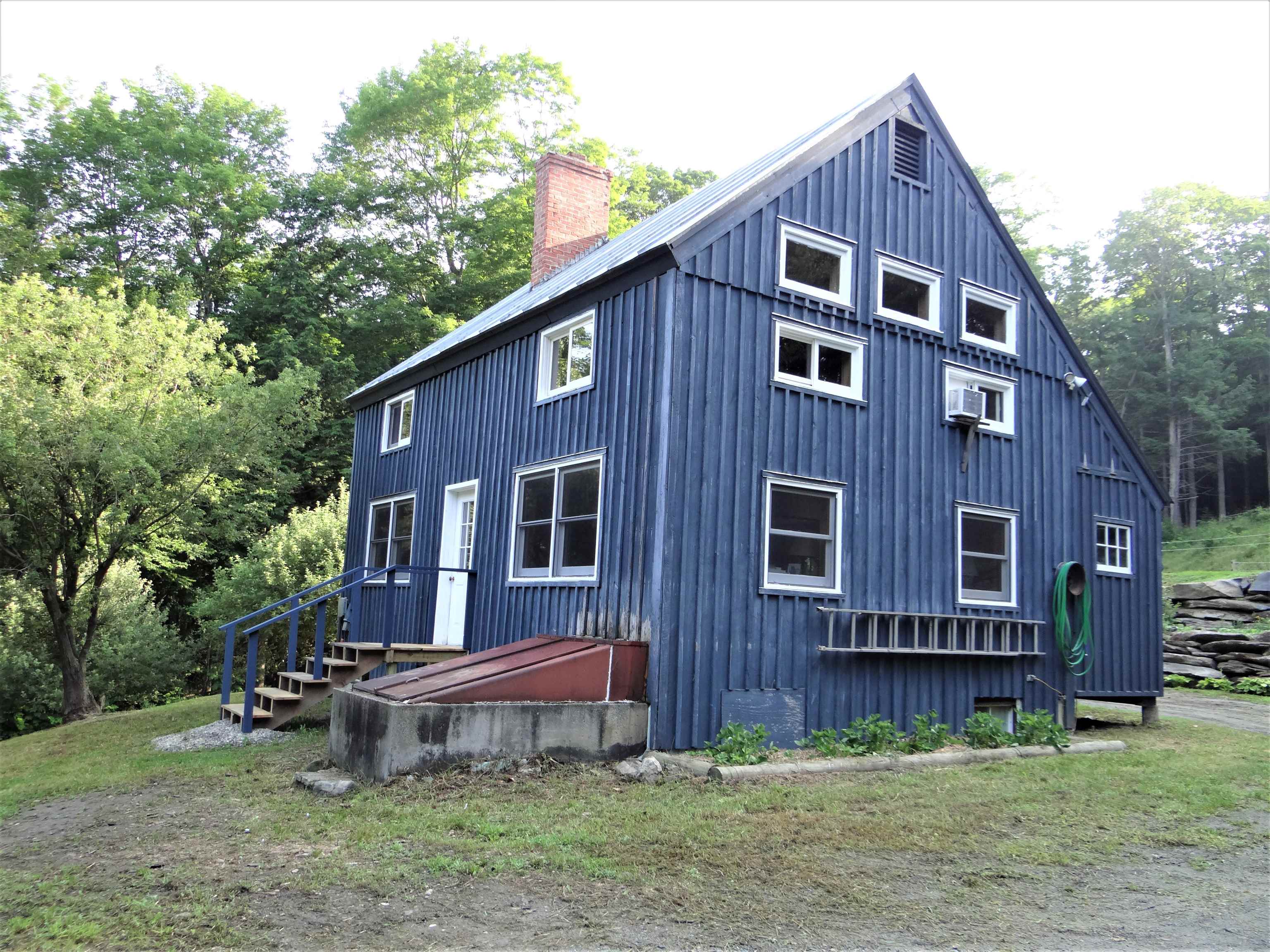 278 Spring Road Tunbridge, VT 05077 - Photo 2 of 34