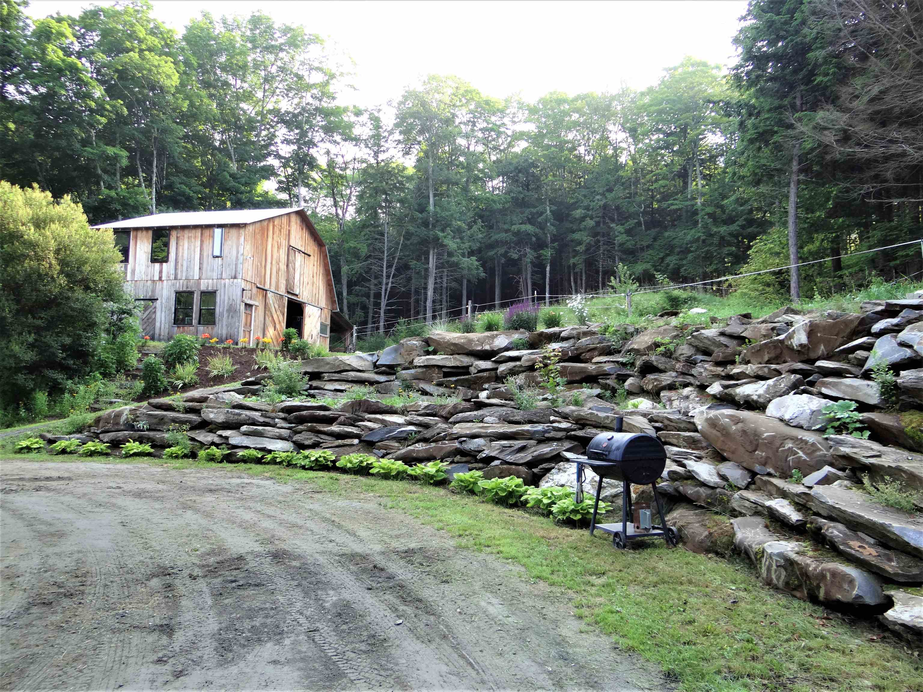 278 Spring Road Tunbridge, VT 05077 - Photo 4 of 34