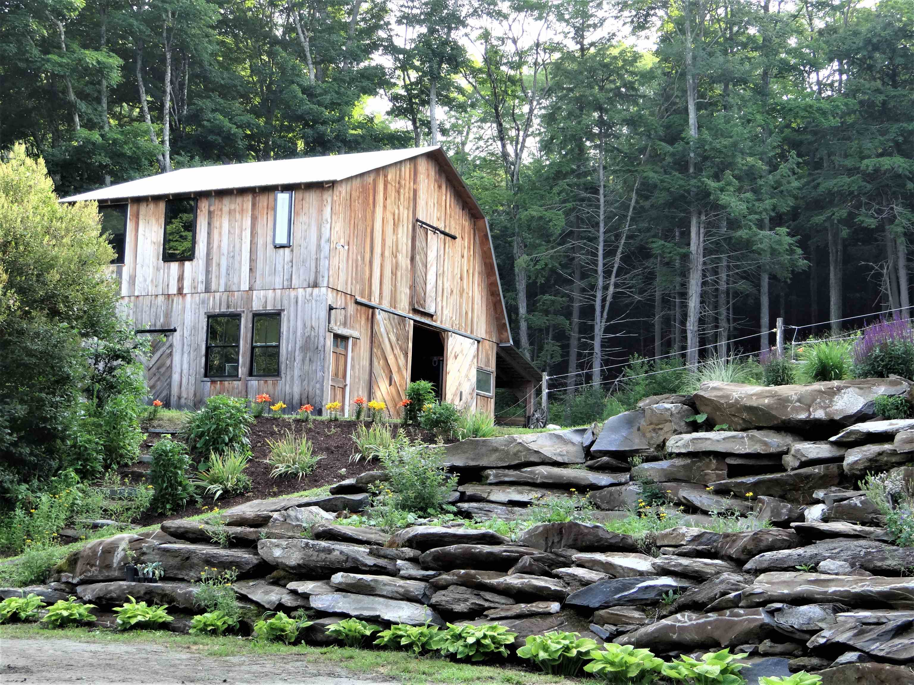 278 Spring Road Tunbridge, VT 05077 - Photo 5 of 34