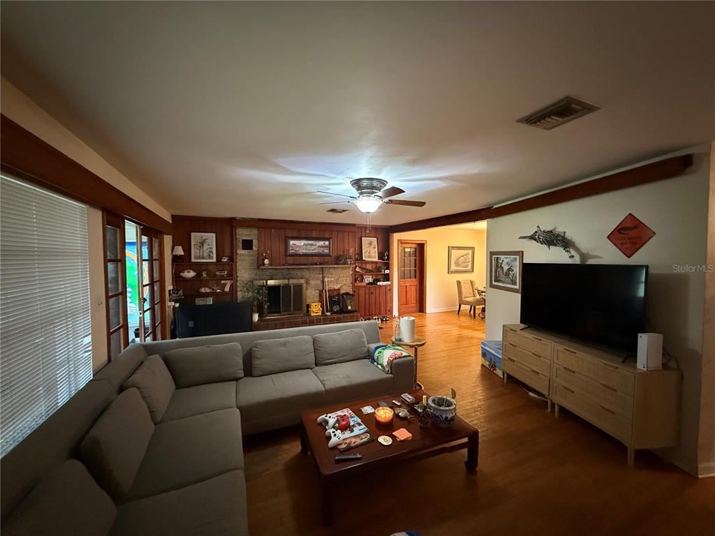 100 Northwest 32nd Street Gainesville, FL 32607 - Photo 6 of 14 Gallery Image 6