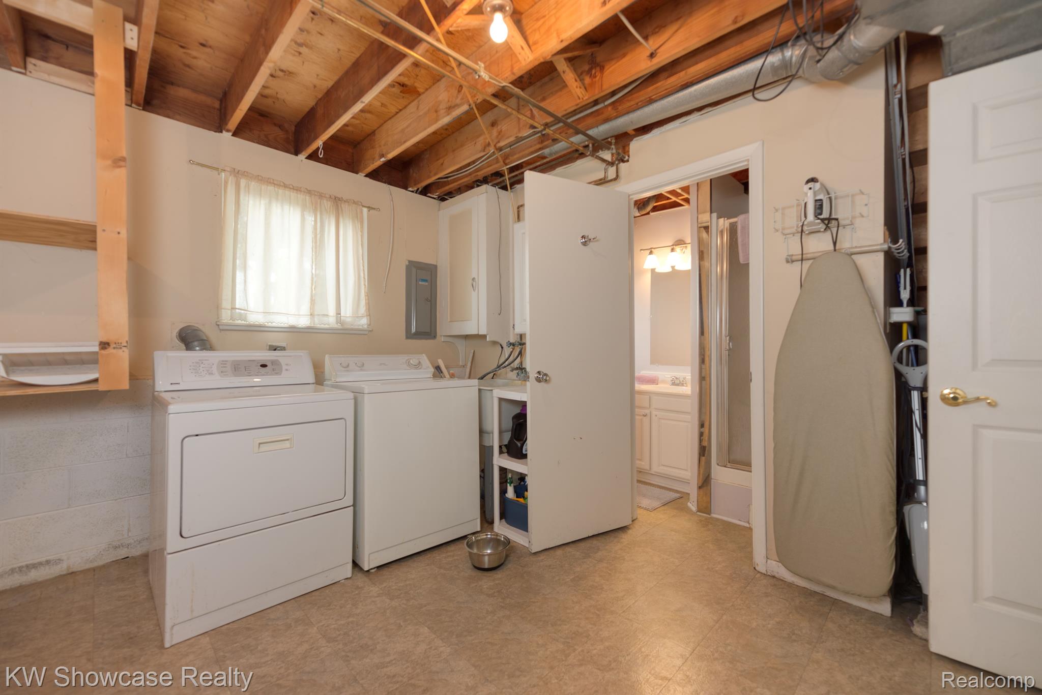 2605 Potter Road Wixom, MI 48393 - Photo 24 of 29 Gallery Image 24