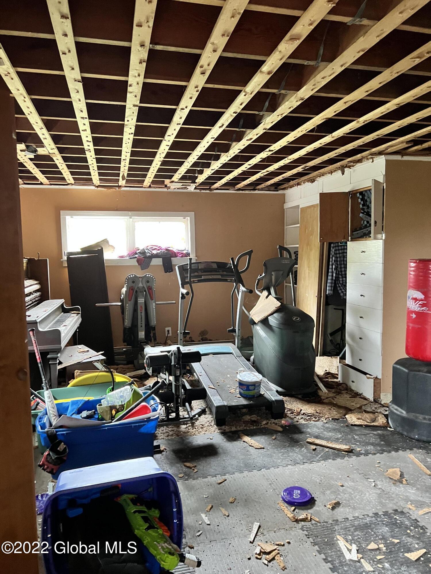 331 Terrace Road Rotterdam, NY 12306 - Photo 20 of 25 IMG_8098