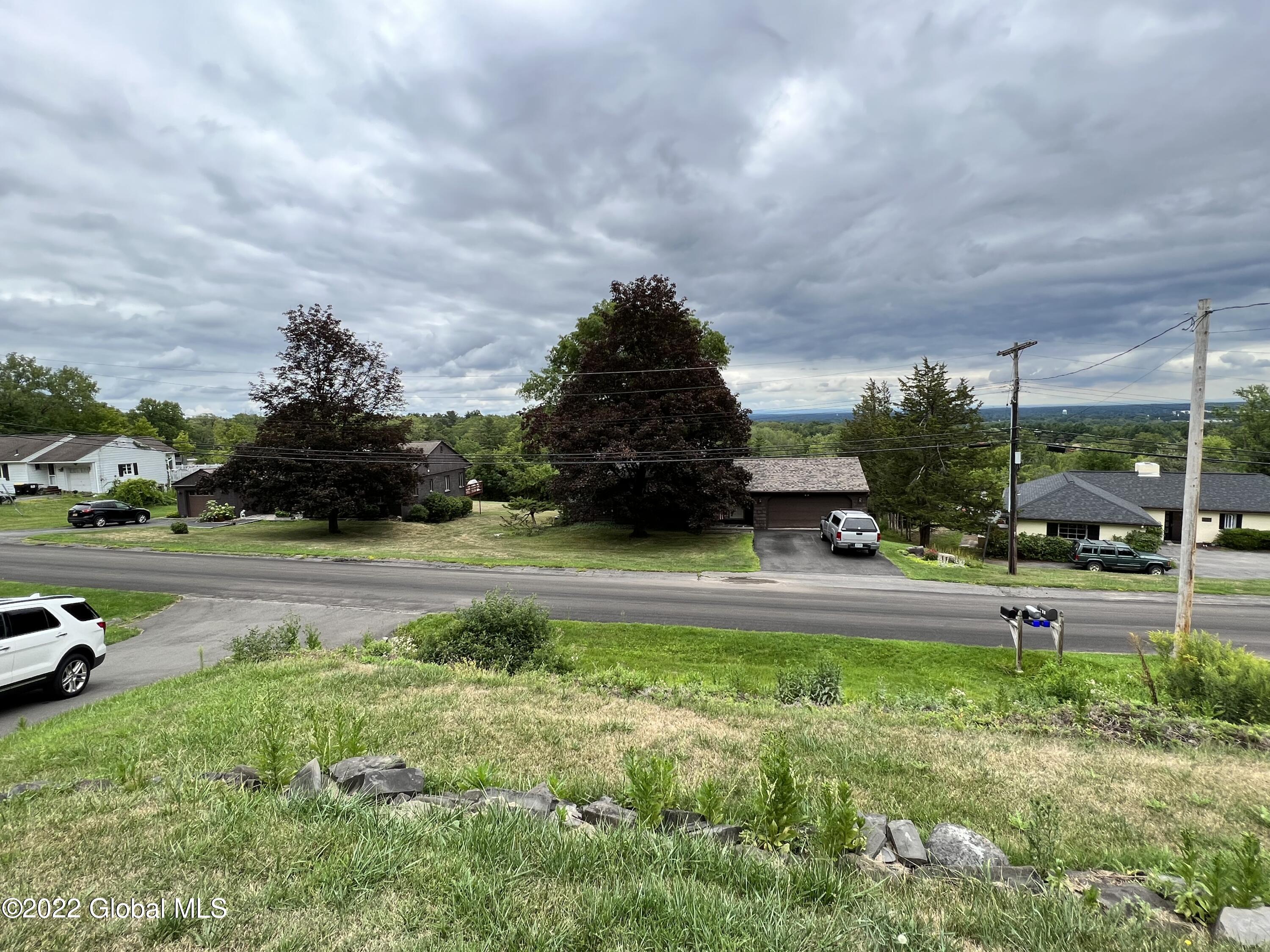 331 Terrace Road Rotterdam, NY 12306 - Photo 2 of 25 IMG_8111