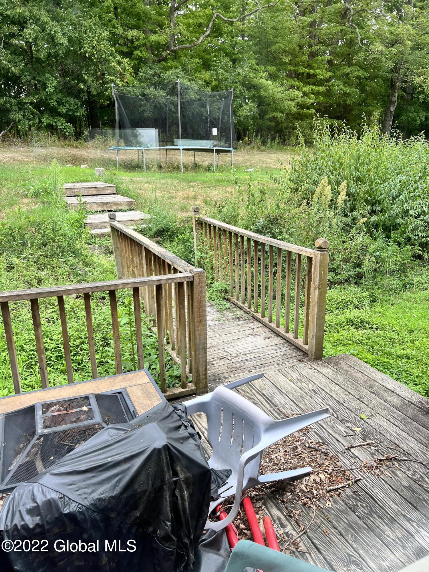 331 Terrace Road Rotterdam, NY 12306 - Photo 5 of 25 IMG_8082