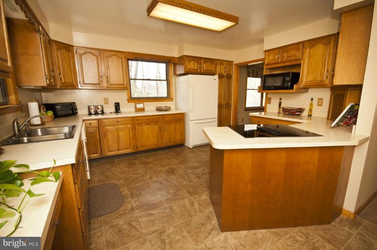 3433 Clayton Road Joppa, MD 21085 - Photo 12 of 28 Kitchen