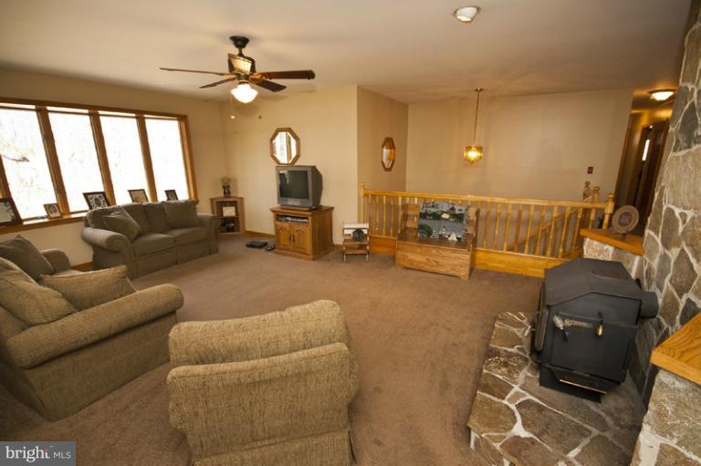 3433 Clayton Road Joppa, MD 21085 - Photo 19 of 28 Living Room