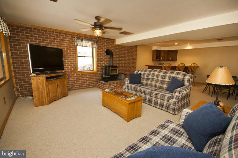 3433 Clayton Road Joppa, MD 21085 - Photo 21 of 28 Family Room