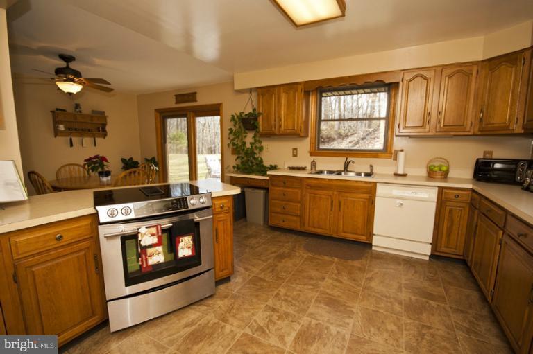 3433 Clayton Road Joppa, MD 21085 - Photo 23 of 28 Kitchen