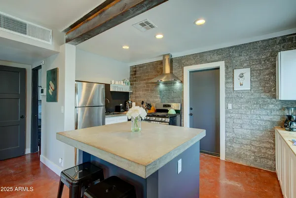 $1,334,000 | 939 East Turney Avenue, Phoenix, AZ 85014