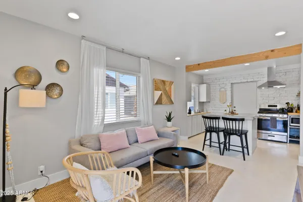 $1,334,000 | 939 East Turney Avenue, Phoenix, AZ 85014