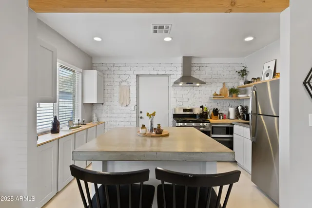 $1,350,000 | 939 East Turney Avenue, Phoenix, AZ 85014