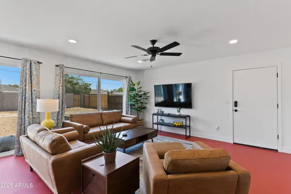 $1,334,000 | 939 East Turney Avenue, Phoenix, AZ 85014