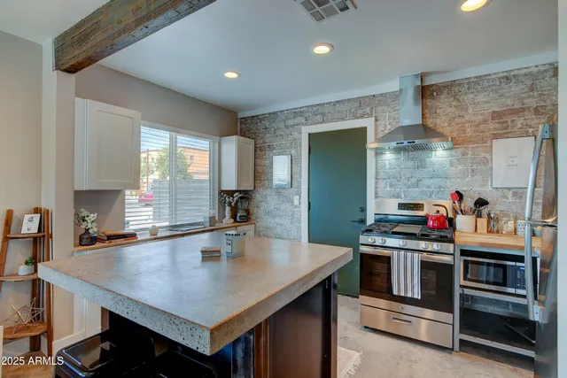 $1,350,000 | 939 East Turney Avenue, Phoenix, AZ 85014