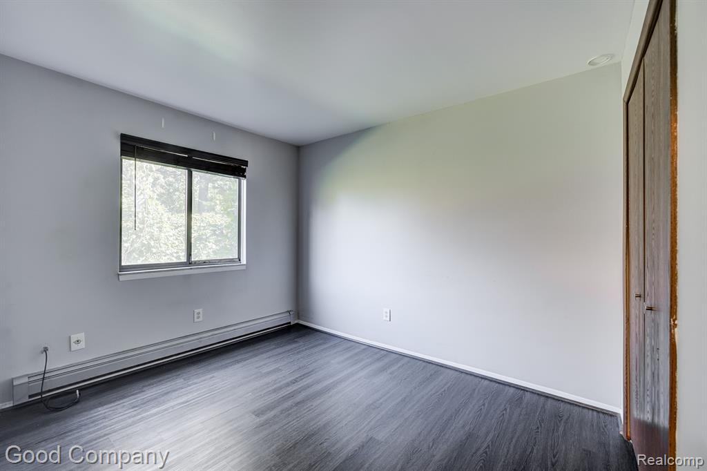30464 Utica Road Roseville, MI 48066 - Photo 15 of 21