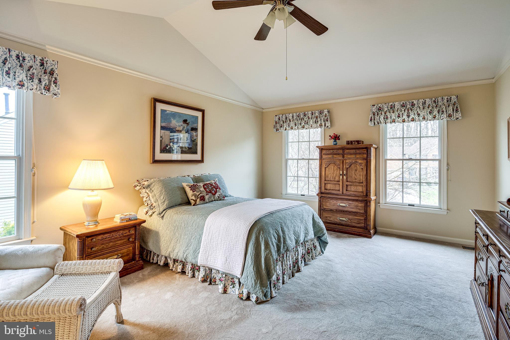 10396 Derby Drive Laurel, MD 20723 - Photo 18 of 41 Primary bedroom, vaulted ceilings.