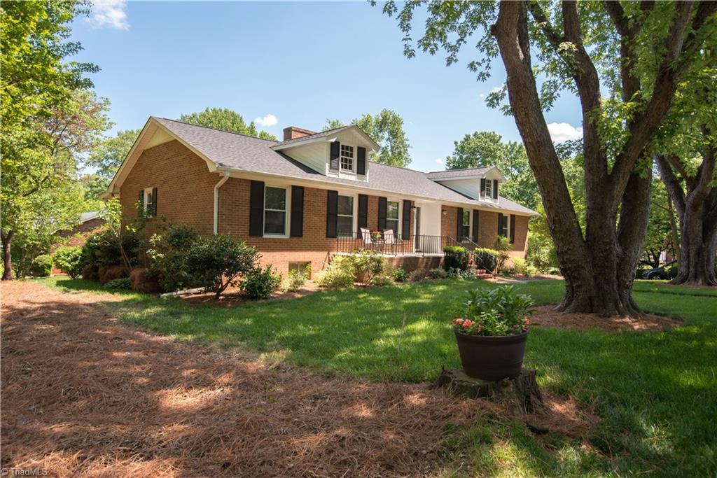 535 Drumheller Road Clemmons, NC 27012 - Photo 2 of 29 Gallery Image 2