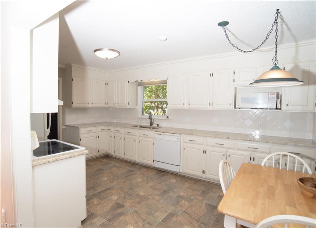 535 Drumheller Road Clemmons, NC 27012 - Photo 8 of 29 Gallery Image 8