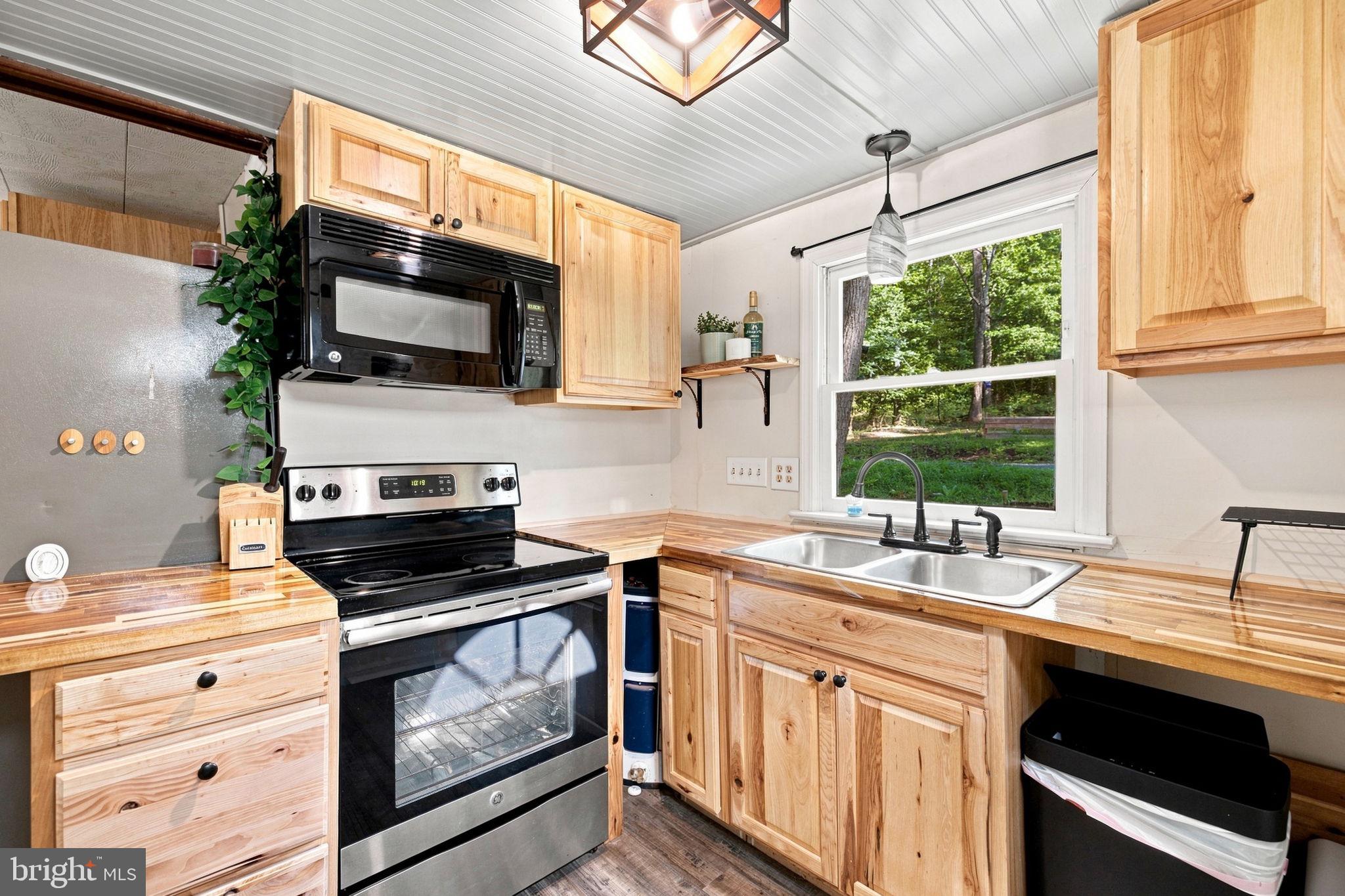 1454 Pin Oak Road Paw Paw, WV 25434 - Photo 29 of 60 Gallery Image 29