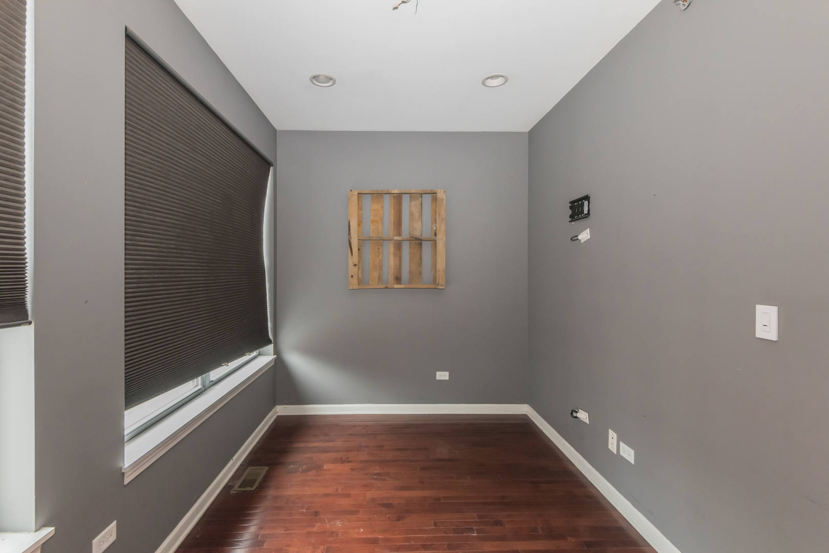 16 South Aberdeen Street, Unit 9 Chicago, IL 60607 - Photo 16 of 24 a view of an empty room