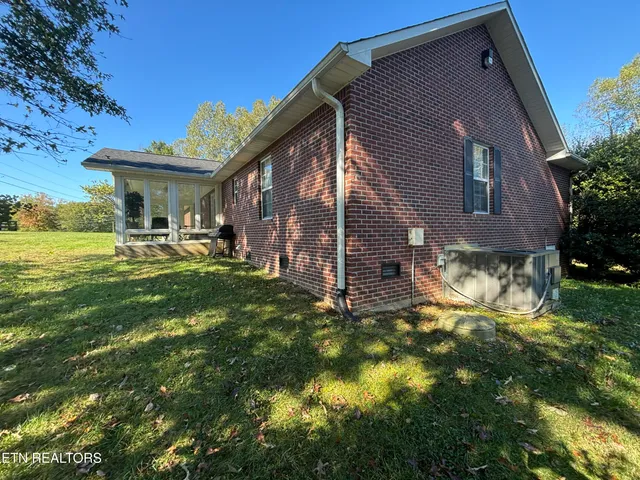 $280,000 | 530 Pine Creek Road, Oneida, TN 37841