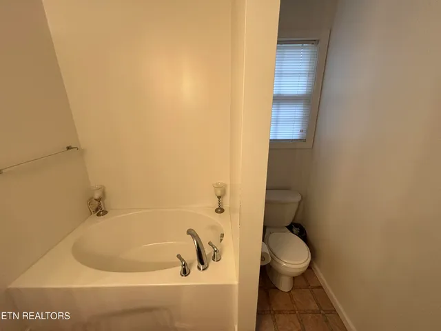 $280,000 | 530 Pine Creek Road, Oneida, TN 37841