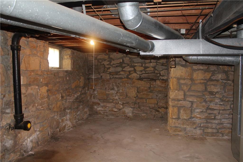 10831 Holmes Road Kansas City, MO 64131 - Photo 35 of 50