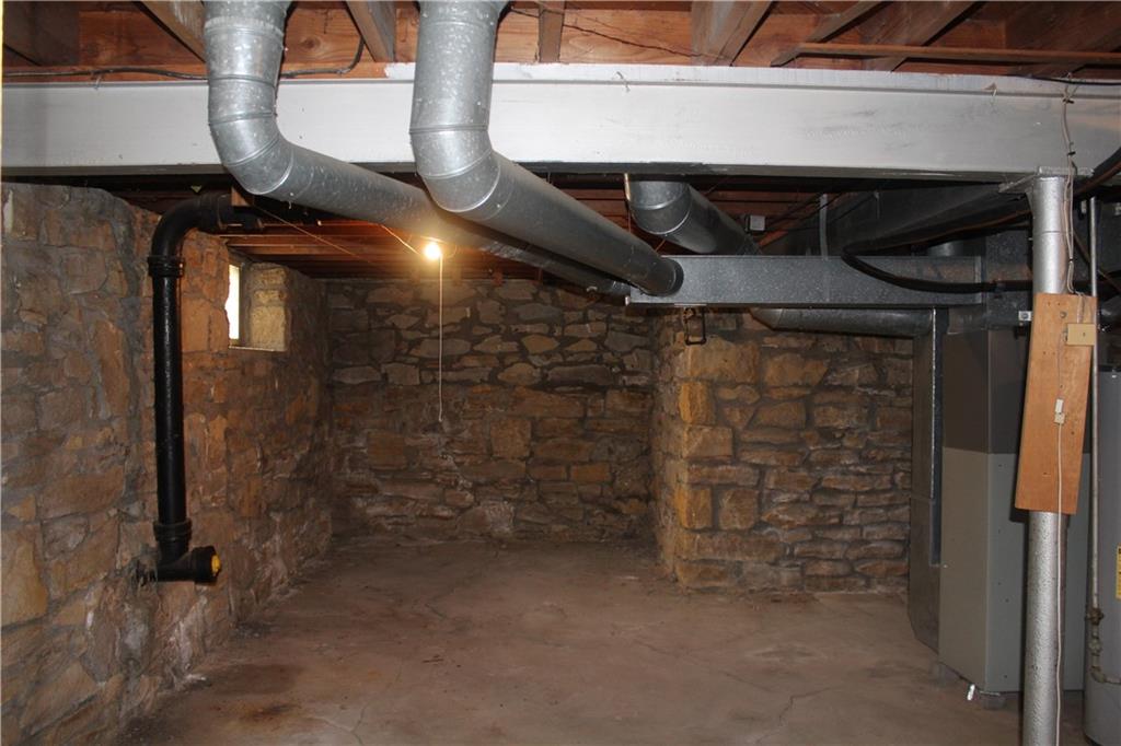 10831 Holmes Road Kansas City, MO 64131 - Photo 38 of 50