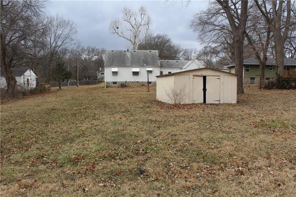 10831 Holmes Road Kansas City, MO 64131 - Photo 43 of 50