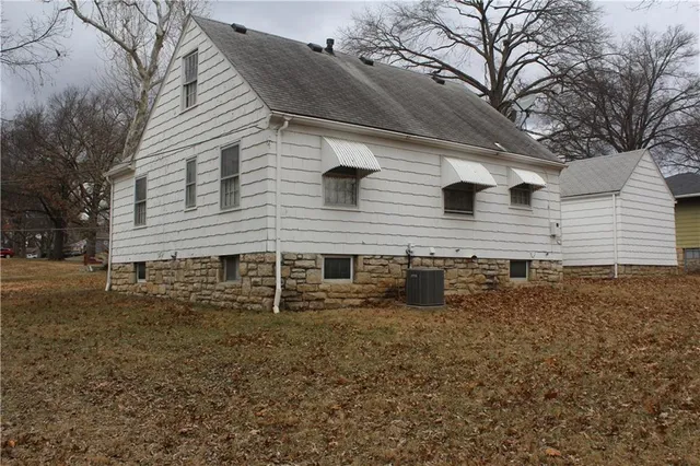 $175,000 | 10831 Holmes Road, Kansas City, MO 64131