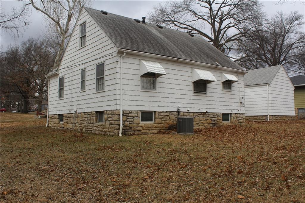 10831 Holmes Road Kansas City, MO 64131 - Photo 48 of 50