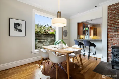 $1,100,000 | 2202 East John Street, Seattle, WA 98112